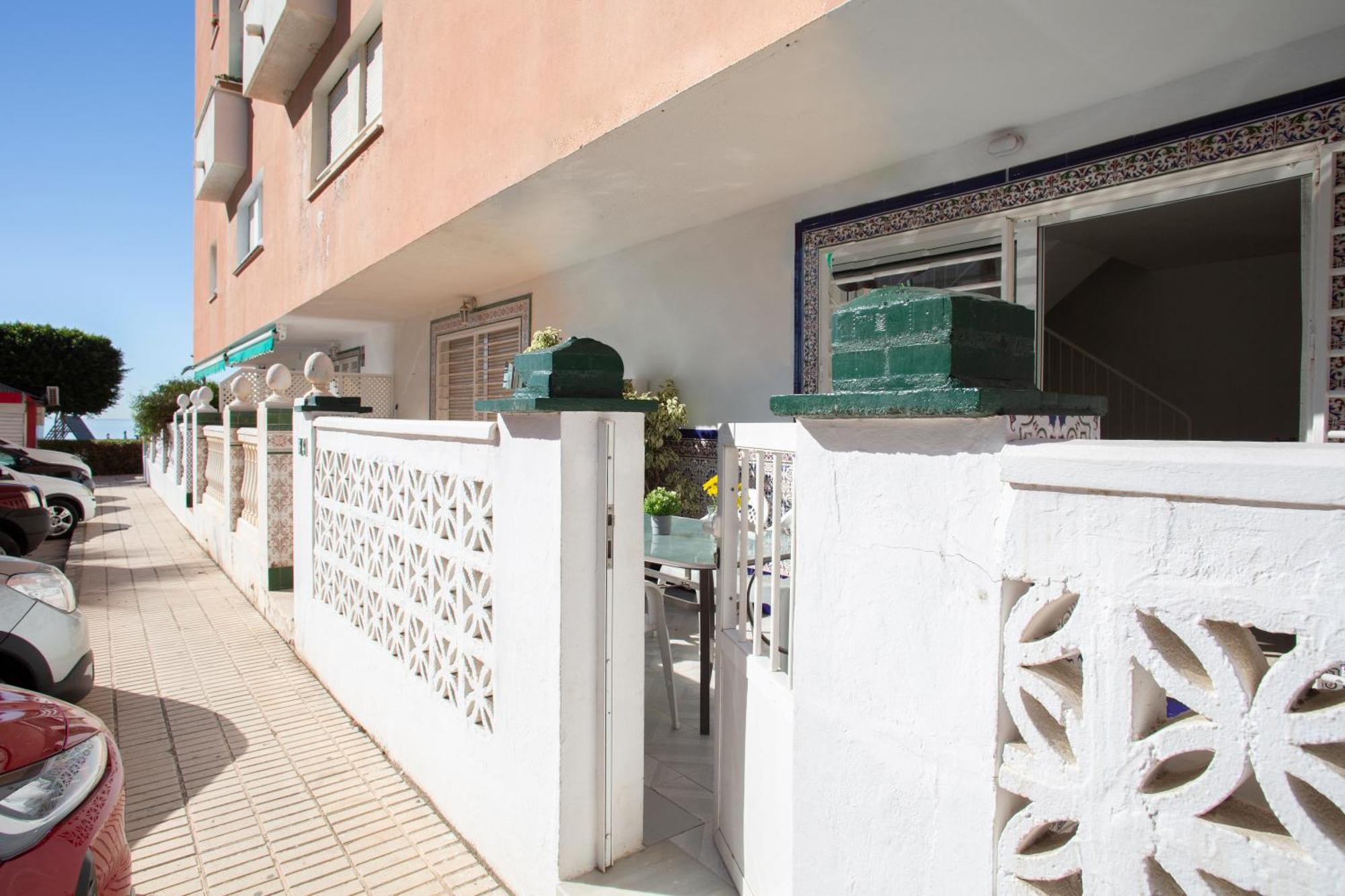 Bajo En Primera Linea - Cala Del Moral, Urbanizacion Calaflores La Cala Del Moral Exterior photo